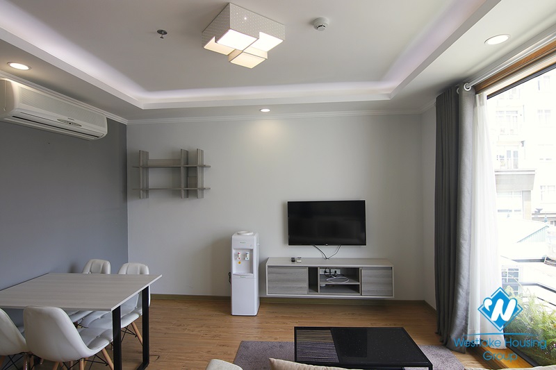 Bright 1-bedroom apartment on Kim Ma Str.